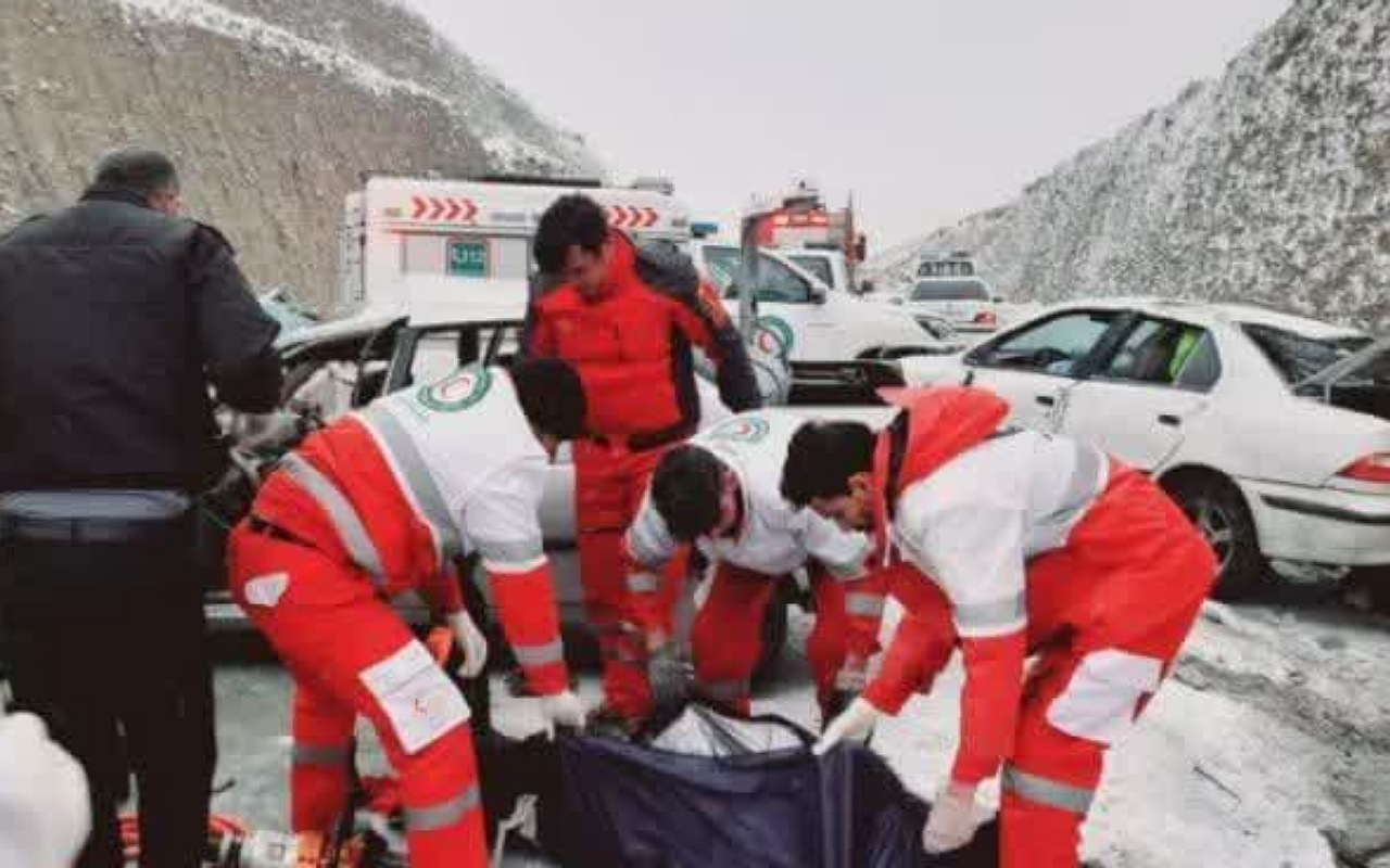 دو فوتی و دو مصدوم درحادثه تصادف زنجیره‌ای در محور مبارکه- بروجن