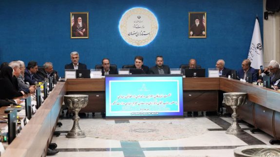 ضرورت وفاق و تسهیل‌گری فعالیت احزاب در اصفهان