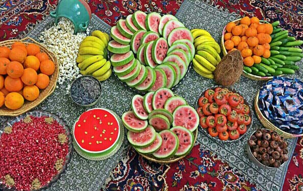 یلدا؛ شبی که ایران را دور یک سفره واحد می‌نشاند