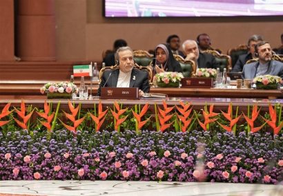 عراقچی خطاب به امارات: ائتلاف با اسرائیل هم از شما محافظت نکرد